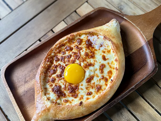 Khachapuri Adjaruli